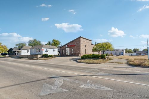 508 E A St, Jenks, OK, 74037-4121 | Card Image