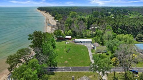 7907 Irish Road, Two Creeks, WI, 54241 | Card Image