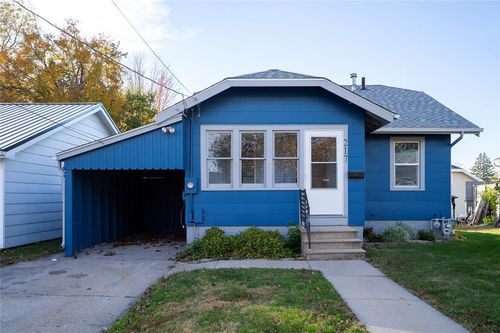 217 E 14th St N, Newton, IA, 50208-3413 | Card Image