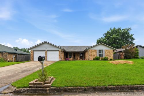 201 S Crabtree Road, Muskogee, OK, 74403 | Card Image