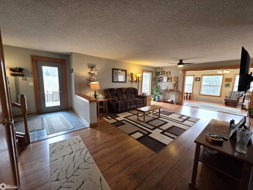 706 Sunset Ct, Forest City, IA, 50436-2405 | Card Image