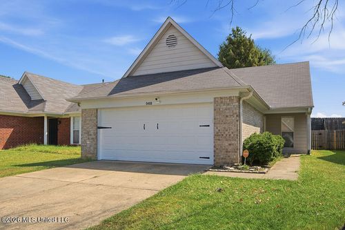 5488 Kristy Ln, Southaven, MS, 38671-7427 | Card Image