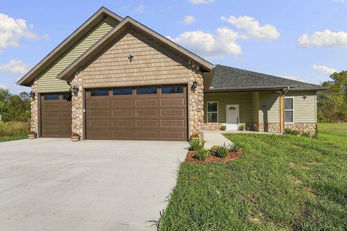 72 Lob Lob Ln, Pineville, MO, 64856-8357 | Card Image