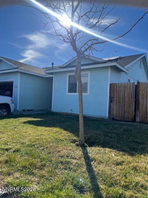 1252 Wadsworth Ln, Fernley, NV, 89408-4619 | Card Image