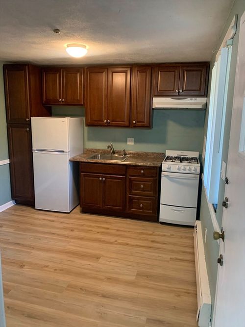 6a-10 Colonial Dr, Andover, MA, 01810-7302 | Card Image