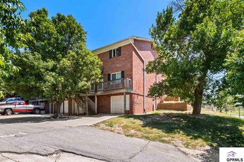 1-2005 Winnie Dr, Bellevue, NE, 68005-4832 | Card Image