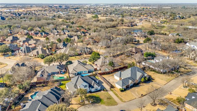 Aerial view with a residential view | Image 40