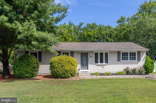 203 Central Ave, WOODBURY HEIGHTS, NJ, 08097-1250 | Card Image