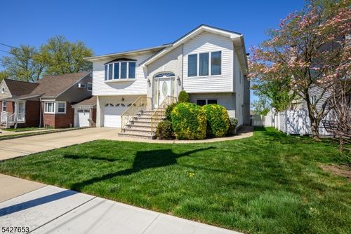 147 11th St, Wood Ridge, NJ, 07075-1921 | Card Image