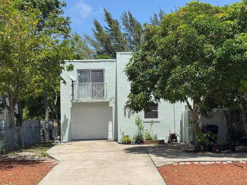 910 N F Street, Lake Worth Beach, FL, 33460 | Card Image