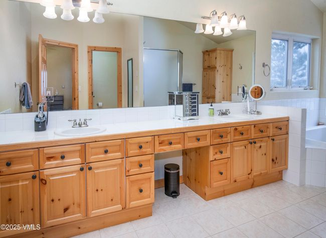 Primary bathroom | Image 23