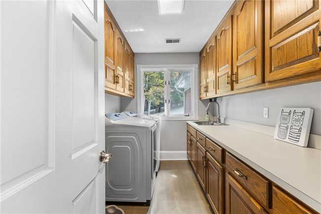 630 Buttercup Trce, House other with 7 bedrooms, 5 bathrooms and null parking in Alpharetta GA | Image 35