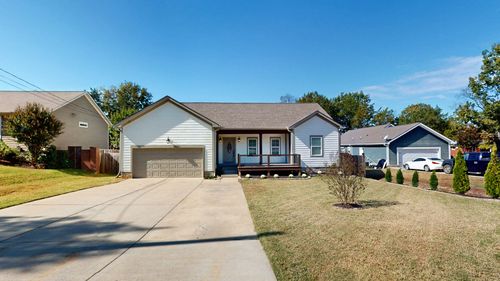 104 Pope Dr, La Vergne, TN, 37086-3411 | Card Image