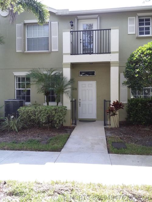 2410 Se Union Park Dr, Port St. Lucie, FL, 34952-8026 | Card Image