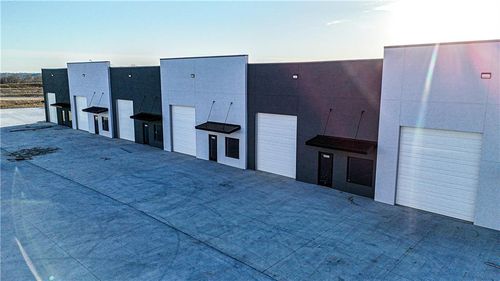 1006 Nw East Kc Industrial Blvd, Grain Valley, MO, 64029 | Card Image