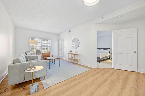 a301-1075 Peachtree Walk Ne, Atlanta, GA, 30309-4406 | Card Image
