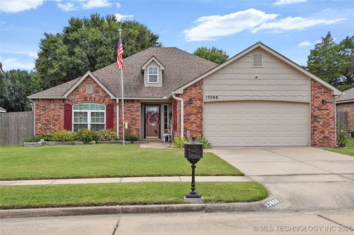 13068 E 129th St N, Collinsville, OK, 74021-4176 | Card Image