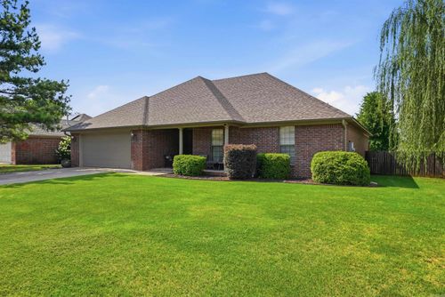 23 Mitchell Cir, Greenbrier, AR, 72058-9124 | Card Image