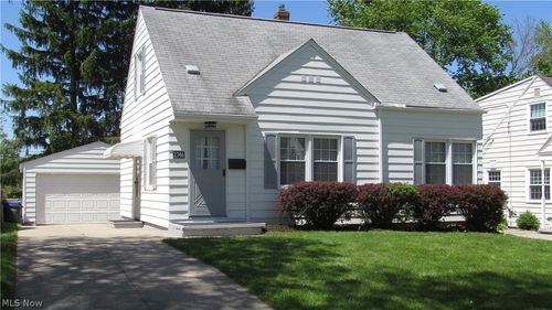 2346 26th St, Cuyahoga Falls, OH, 44223-1520 | Card Image