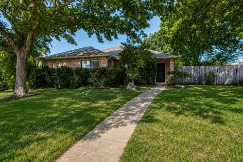 309 Sandlewood Ln, Cedar Hill, TX, 75104-2919 | Card Image