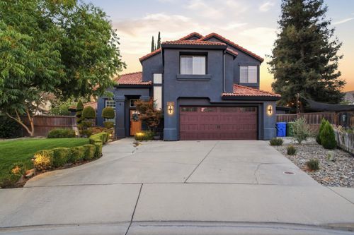 806 Ahern Ct, Turlock, CA, 95382-0282 | Card Image
