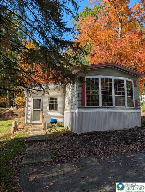 137 Bartion Ct, Bartonsville, PA, 18321-7828 | Card Image
