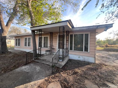 85 W Brazos St, Campbellton, TX, 78008 | Card Image