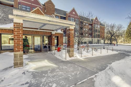 apt-202-500 County Road B W, Roseville, MN, 55113-6658 | Card Image