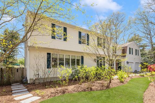 34 Colonial Way, Dartmouth, MA, 02747-3820 | Card Image