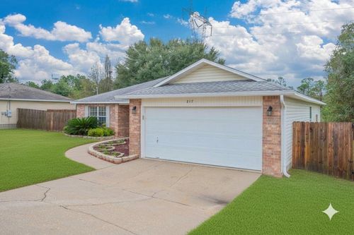 217 Lustan Dr, Crestview, FL, 32536-5280 | Card Image