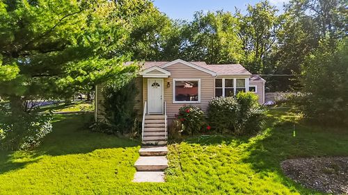 1118 Sycamore St, Lake In The Hills, IL, 60156-1146 | Card Image