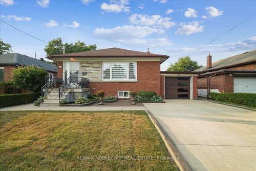 65 Exbury Rd, North York, ON, M3M1P9 | Card Image