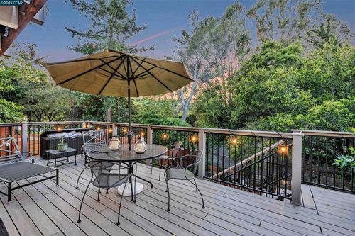4259 Knoll Ave, Oakland, CA, 94619-3024 | Card Image