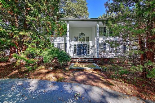 66 Dagnillo Dr, East Greenwich, RI, 02818-4069 | Card Image