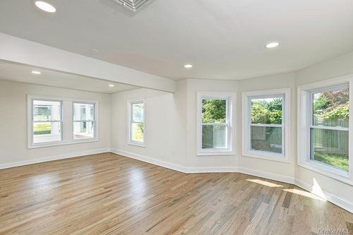 48 Senix Ave, Center Moriches, NY, 11934-2905 | Card Image