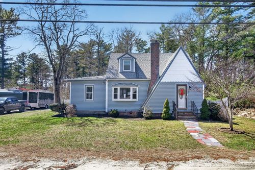 51 Swifts Beach Rd, Wareham, MA, 02571-1946 | Card Image