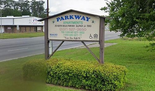 210 N Beglis Pkwy, Sulphur, LA, 70663-2956 | Card Image