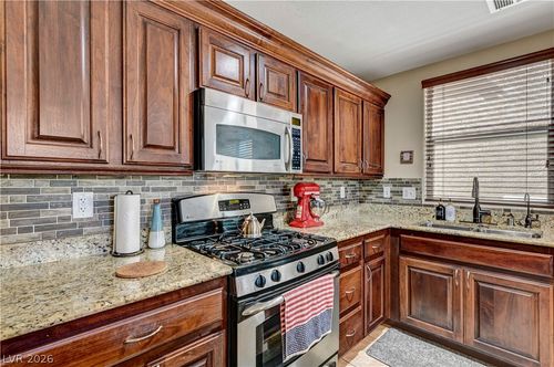 8944 Ryan Creek Ave, Las Vegas, NV, 89149-3268 | Card Image