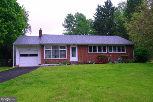 19 Eljan Dr, DOYLESTOWN, PA, 18901-3103 | Card Image