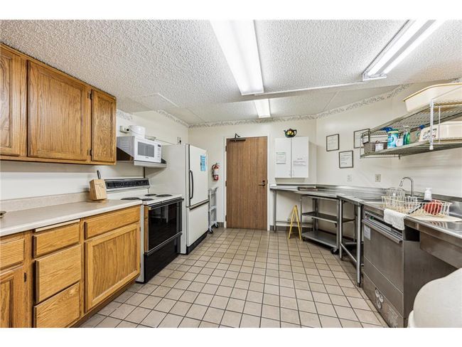 Community Room Kitchen | Image 20