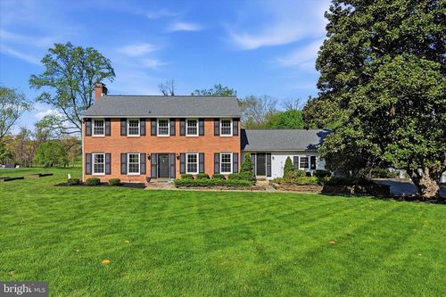 1071 Squire Cheney Dr, WEST CHESTER, PA, 19382-8046 | Card Image