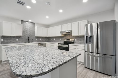 1923 Town Oak Dr, San Antonio, TX, 78232-1545 | Card Image