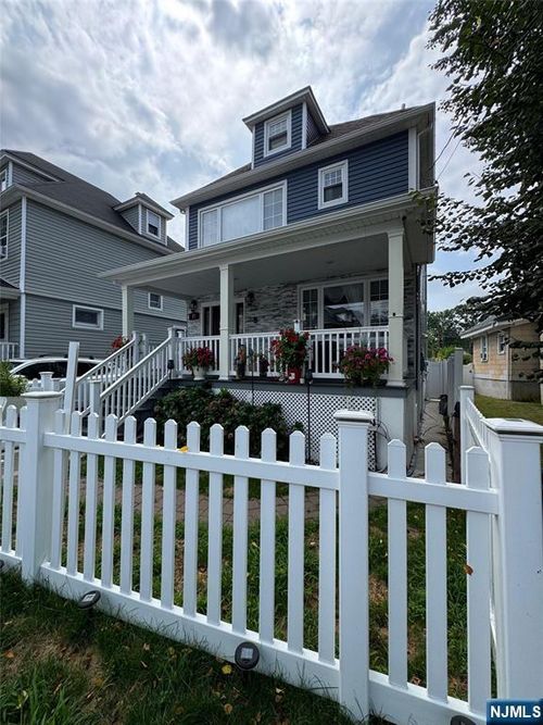 17 Elm St, Ridgefield Park, NJ, 07660-2206 | Card Image