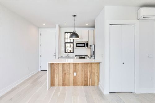 2-3811 Tilley St, Austin, TX, 78723-5761 | Card Image