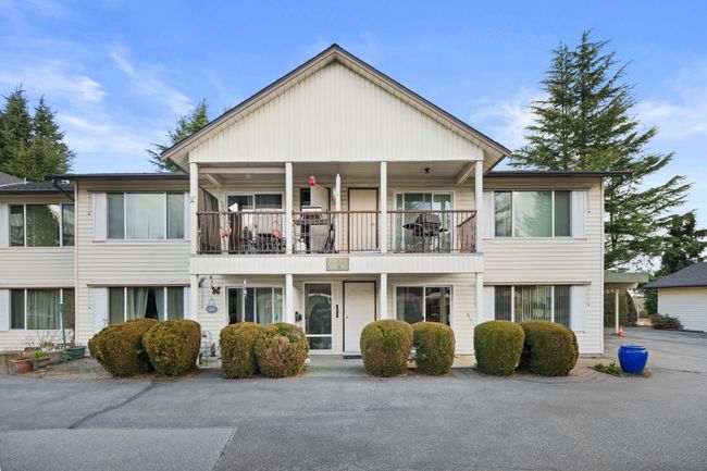 110 - 2853 W Bourquin Crescent, Townhouse with 2 bedrooms, 1 bathrooms and 1 parking in Abbotsford BC | Image 1