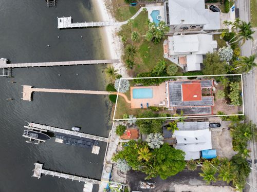 114 S Lake Dr, Lantana, FL, 33462-3221 | Card Image