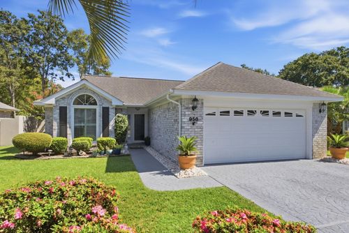 958 Courtyard Dr, Myrtle Beach, SC, 29577-2600 | Card Image