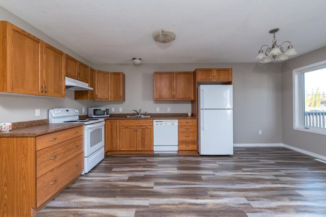 5315 50 Avenue, House other with 4 bedrooms, 2 bathrooms and 3 parking in Lloydminster SK | Image 5