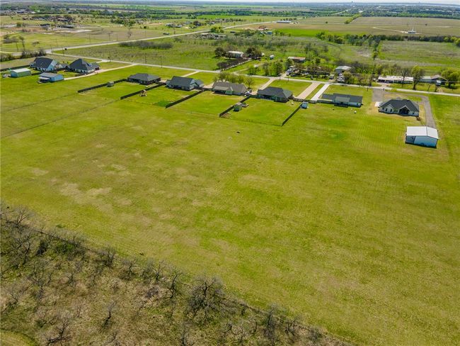1973 Jackson Ln, House other with 3 bedrooms, 2 bathrooms and 2 parking in China Spring TX | Image 34