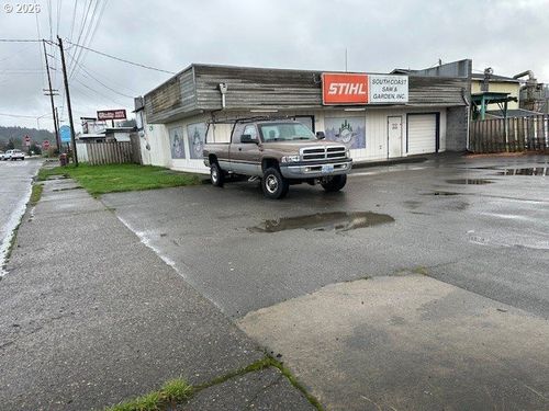 1120 S Broadway, CoosBay, OR, 97420 | Card Image